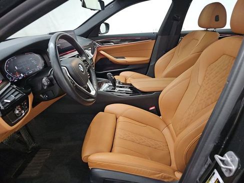 Used 2022 BMW 530i xDrive w/ Convenience Package image 11