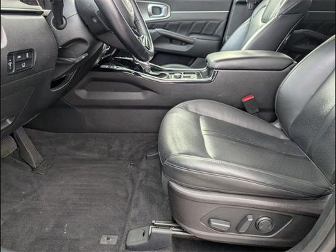 Used 2021 Kia Sorento SX image 9