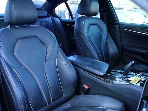 Used 2019 BMW 530i w/ Convenience Package image 21