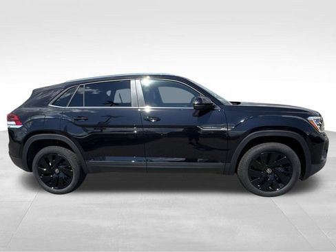 New 2026 Volkswagen Atlas Cross Sport SE image 6