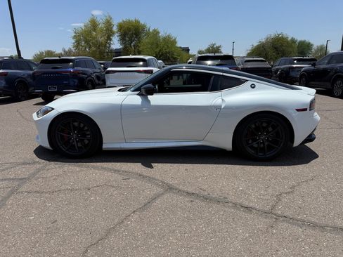 Certified 2023 Nissan Z w/ Floor Mat Package (L93) RWD image 8