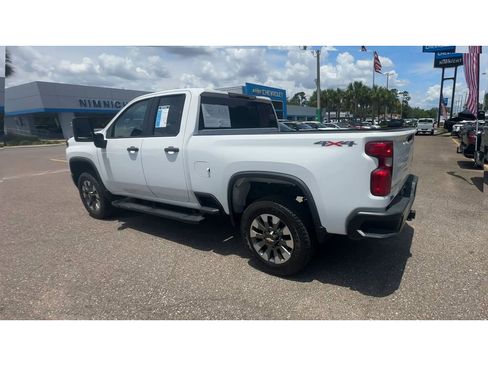 Used 2023 Chevrolet Silverado 2500 Custom AWD/4WD image 6