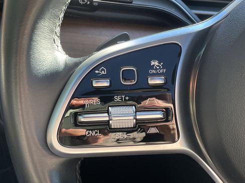 Certified 2023 Mercedes-Benz GLS 580 4MATIC image 28