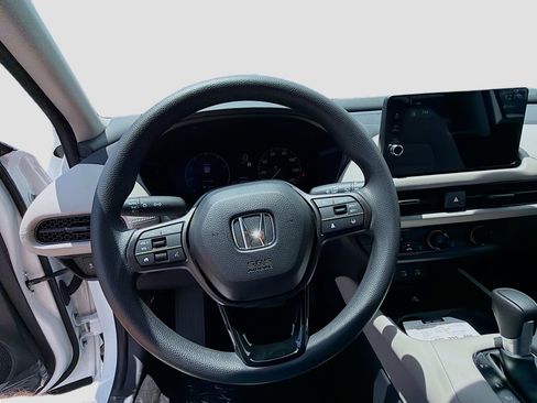 New 2027 Honda HR-V LX image 10