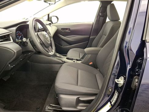 Used 2024 Toyota Corolla LE w/ LE Convenience Package FWD image 3