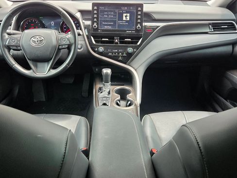 Used 2022 Toyota Camry XSE FWD image 16