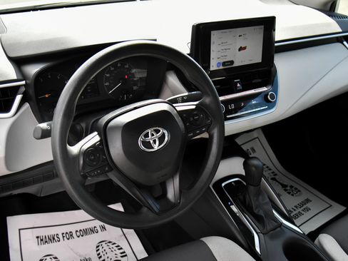 Used 2025 Toyota Corolla LE w/ LE Premium Package FWD image 14