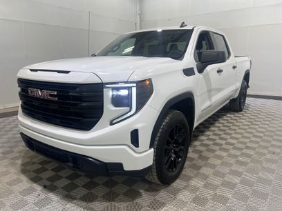 Used 2024 GMC Sierra 1500 Pro w/ Graphite Edition