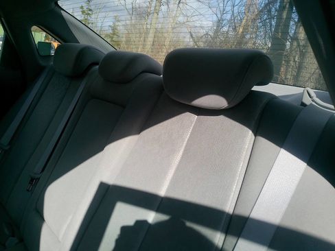 Used 2010 Hyundai Elantra SE image 36