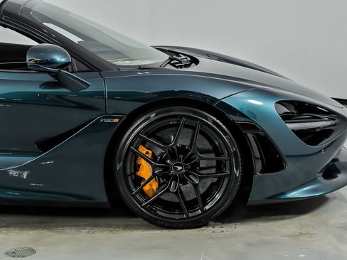 Used 2024 McLaren 750S Spider RWD image 15