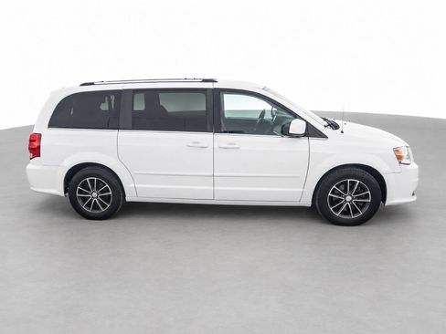 Used 2017 Dodge Grand Caravan SXT FWD image 4