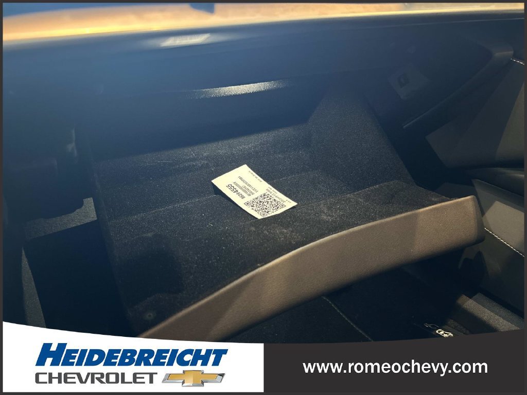 Used 2025 Chevrolet Corvette Stingray Coupe w/ 1LT RWD image 26