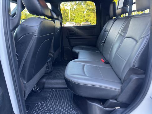 Used 2022 RAM 3500 Tradesman w/ Chrome Appearance Group AWD/4WD image 24