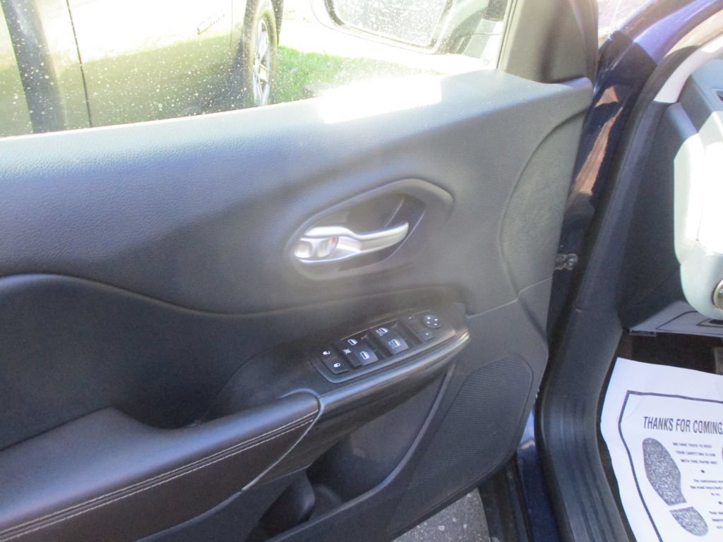 Used 2014 Jeep Cherokee Limited FWD image 10