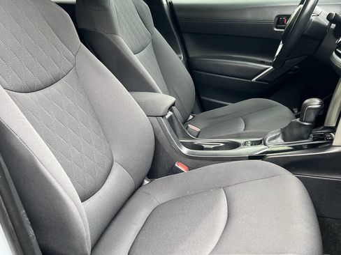 Used 2022 Toyota Corolla Cross LE FWD image 26