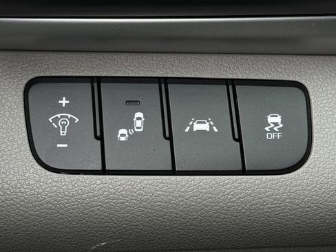 Used 2020 Hyundai Elantra SEL FWD image 20