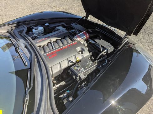Used 2005 Chevrolet Corvette Coupe w/ Preferred Equipment Group RWD image 33