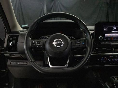 Used 2023 Nissan Pathfinder SV AWD/4WD image 24