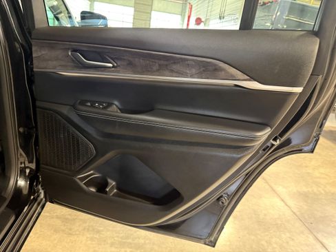 Certified 2025 Jeep Grand Cherokee L Limited AWD/4WD image 14