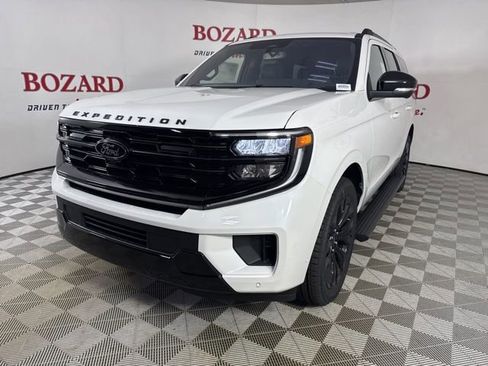 New 2025 Ford Expedition Platinum w/ Stealth Appearance Package image 3
