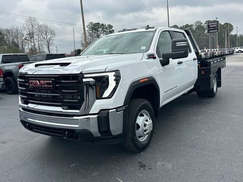 New 2026 GMC Sierra 3500 Pro w/ Convenience Package image 2
