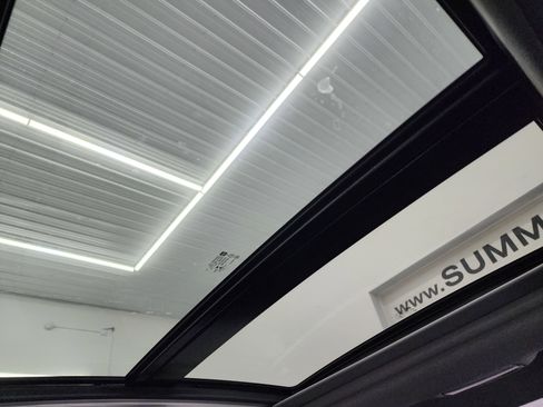 Used 2017 Chevrolet Malibu Premier w/ Premier Sun and Wheel Package image 14