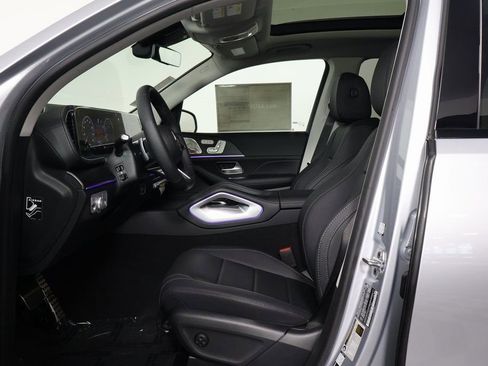 New 2026 Mercedes-Benz GLS 450 4MATIC image 5