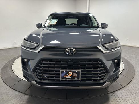 Used 2025 Toyota Grand Highlander AWD image 4