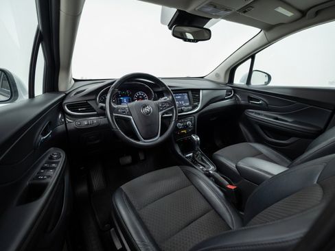 Used 2022 Buick Encore Preferred w/ Safety Package FWD image 14