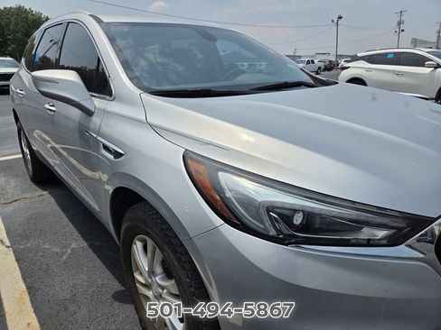Used 2018 Buick Enclave Essence FWD image 4
