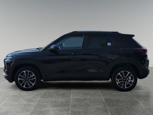 New 2026 Chevrolet TrailBlazer LT w/ LT Cold Weather Package AWD/4WD image 2
