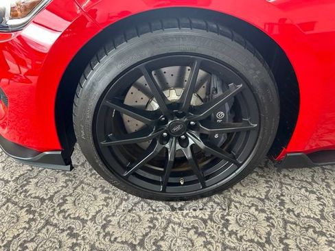 Used 2017 Ford Mustang Shelby GT350 RWD image 3