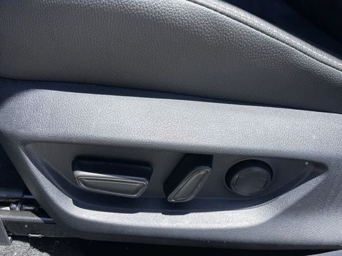 Used 2025 Toyota Camry SE FWD image 25