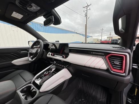 New 2026 GMC Canyon AT4X image 30