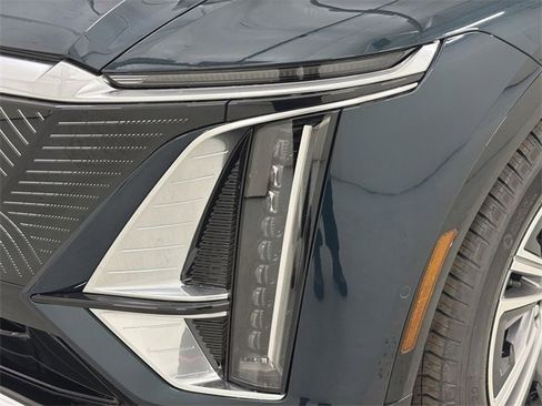 New 2026 Cadillac Lyriq Premium Luxury image 15