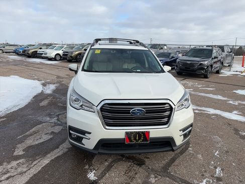Used 2022 Subaru Ascent Limited w/ Technology Package image 3