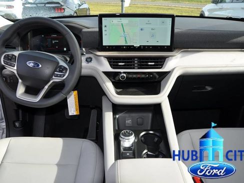 New 2026 Ford Explorer Active w/ Active Comfort Package image 12