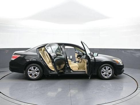 Used 2012 Honda Accord LX image 41