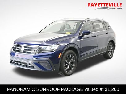 Used 2023 Volkswagen Tiguan SE w/ Panoramic Sunroof Package