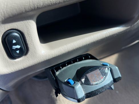 Used 2004 Ford F250 Lariat image 32