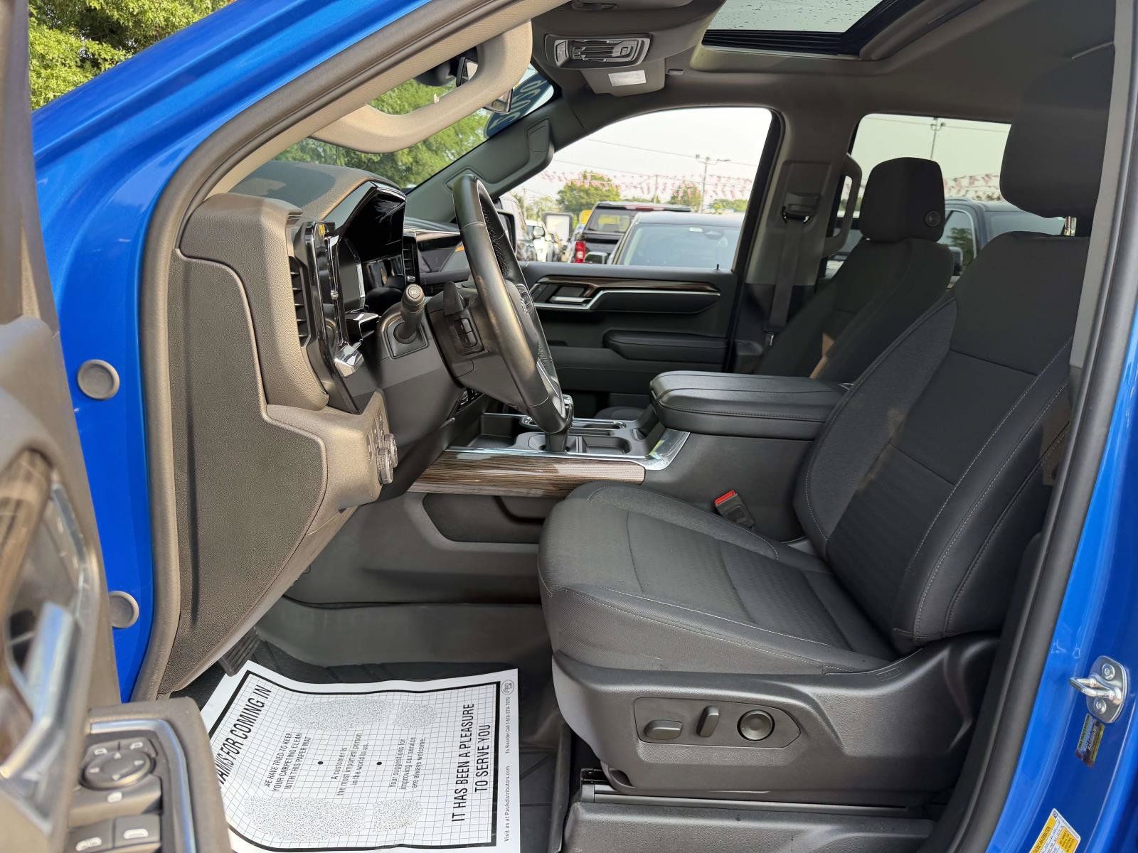 Certified 2025 Chevrolet Silverado 1500 RST w/ Convenience Package II AWD/4WD image 11