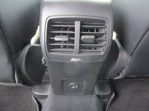 Used 2020 Ford Escape SEL image 18