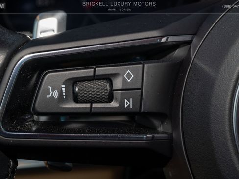 Used 2022 Porsche Panamera image 29