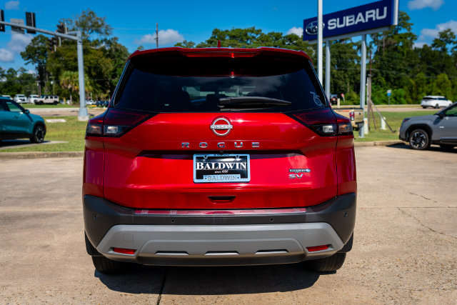 Used 2023 Nissan Rogue SV FWD image 5