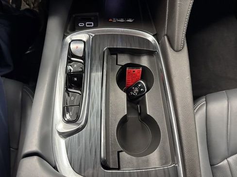 Used 2023 Buick Enclave Essence image 49