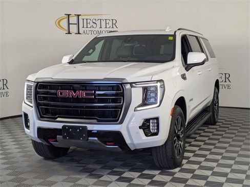 Used 2021 GMC Yukon XL AT4 image 4