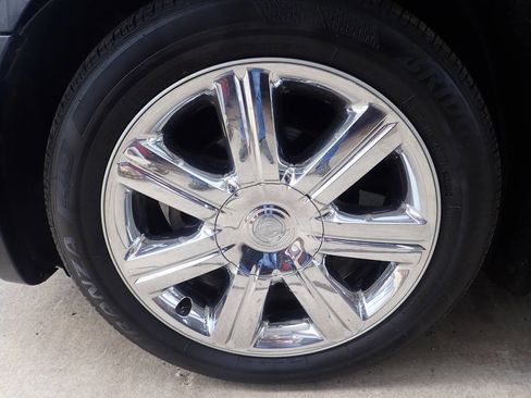 Used 2010 Chrysler Sebring Limited w/ Electronics Convenience Group image 34