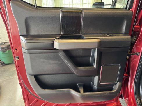 Used 2019 Ford F150 Platinum w/ Equipment Group 701A Luxury image 30