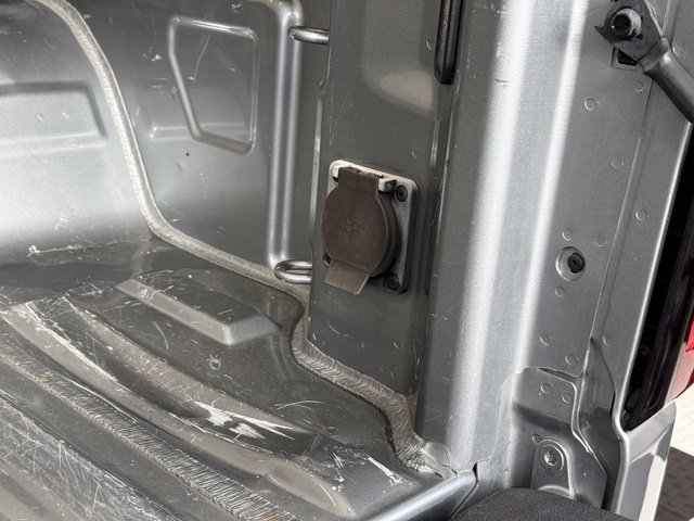 Used 2025 GMC Sierra 1500 SLT AWD/4WD image 6