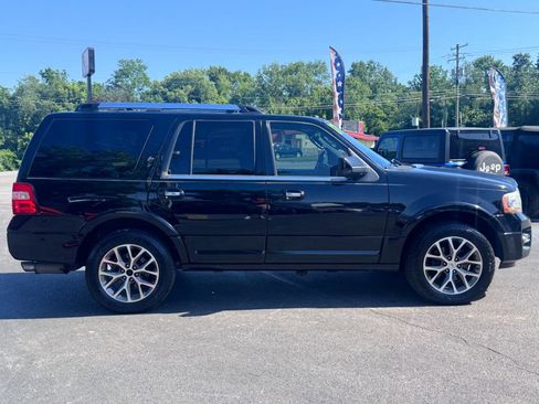 Used 2017 Ford Expedition Limited w/ Equipment Group 301A AWD/4WD image 2